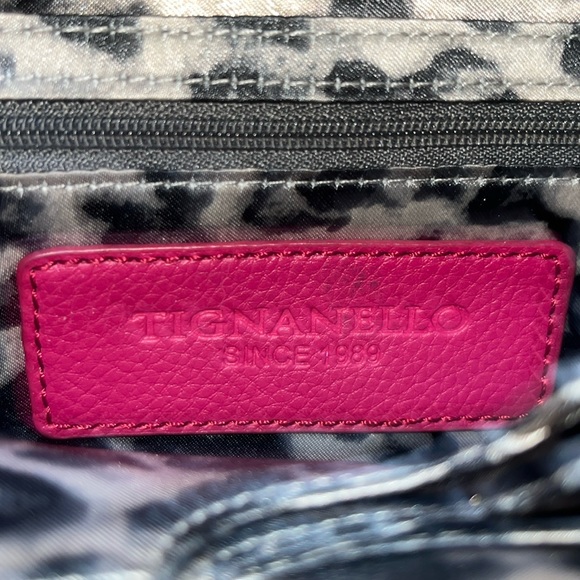 Tignanello  Wallet on chain Crossbody bag phone case  fuchsia  Padded  EUC  7.5w - Picture 16 of 17